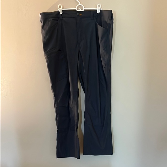 Eddie Bauer Men's Dark Blue Casual Pants - Picture 1 of 3